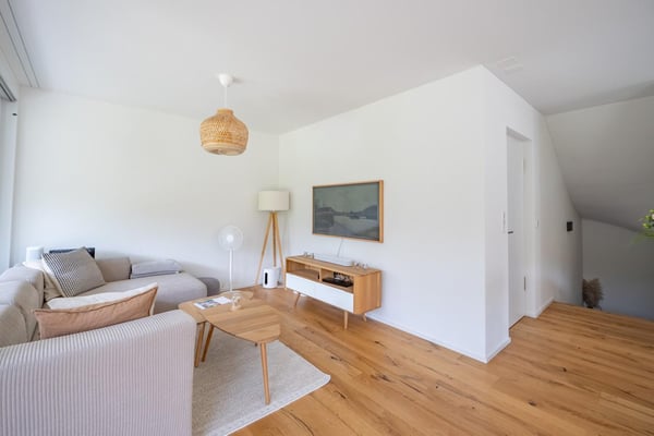 5.5-Zi. Doppeleinfamilienhaus mit Einzelgarage und Aussenabstellplatz 5