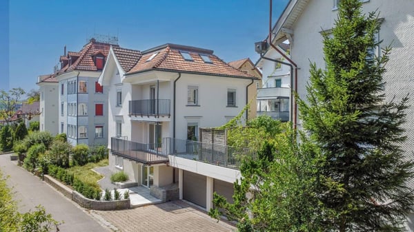 Mitten in Rotmonten - Einfamilienhaus mit Terrasse 2