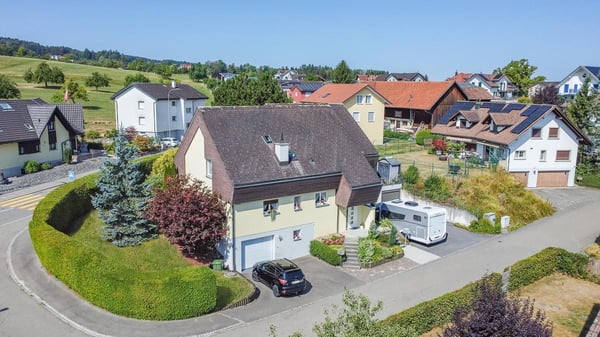 Familienwohnsitz in ländlicher Umgebung 2