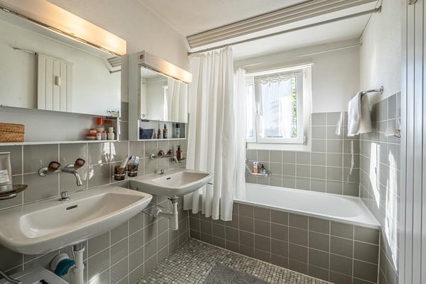 4.5-Zi.-Wohnung mit Garagenplatz 10