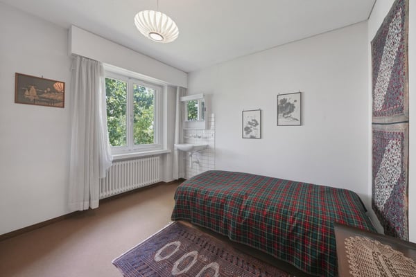 Grosszügiges Einfamilienhaus in Rotmonten mit viel Potenzial 10