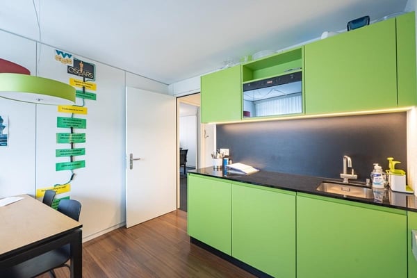 Bezugsbereite Büro-/Praxisfläche im 1. OG 3