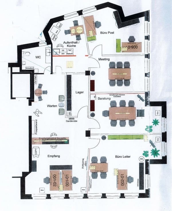 Bezugsbereite Büro-/Praxisfläche im 1. OG 12