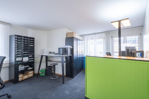 Bezugsbereite Büro-/Praxisfläche im 1. OG 7