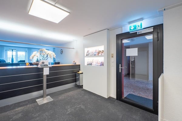 Bezugsbereite Büro-/Praxisfläche im 1. OG 1