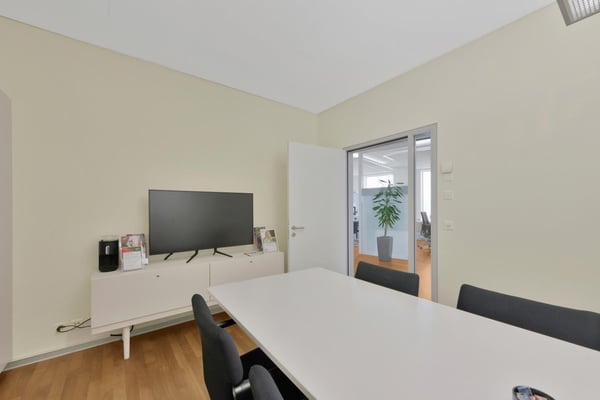 hochwertig ausgebaut und sofort nutzbar - Ihr neuer Business Standort 7