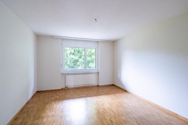 Preiswerte 5.5-Zi. Wohnung im 1. OG 2