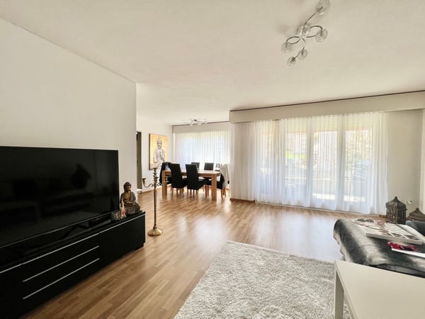 Grosszügige 1.5 ZW an ruhiger Lage 3