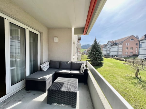 Grosszügige 1.5 ZW an ruhiger Lage 8