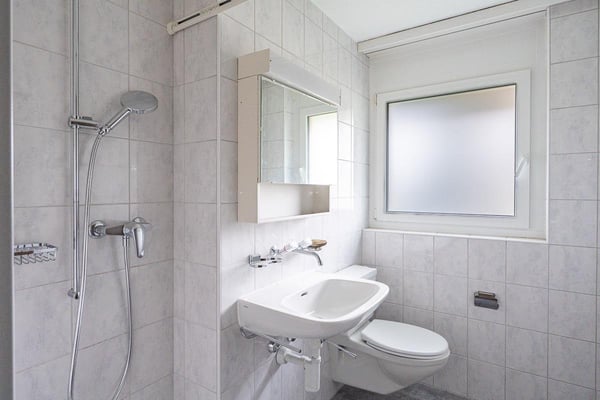 1.5-Zi. Wohnung an ruhiger Lage mit Balkon 10