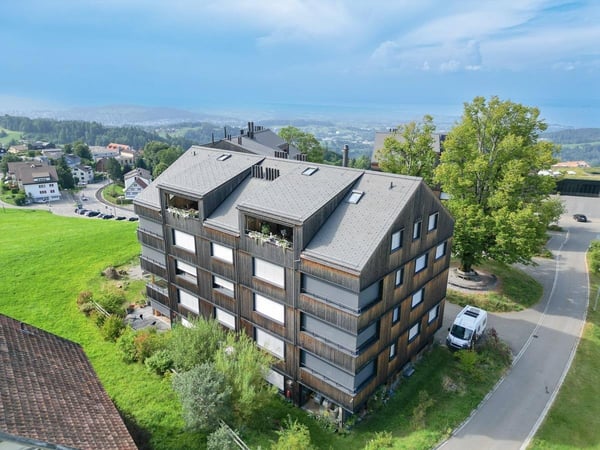 Hochwertige 1.5-Zi. Wohnung mit Loggia & Weitblick 11