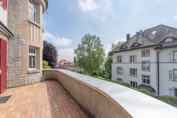 Charmante 7-Zi. Wohnung mit ca. 200 m² Wohnfläche 12