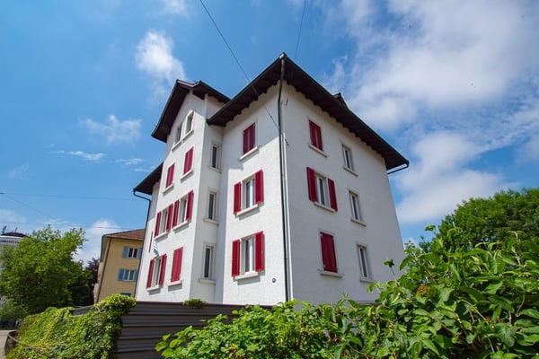 Zentrale 4.5-Zi. Wohnung mit grossem Sitzplatz 1