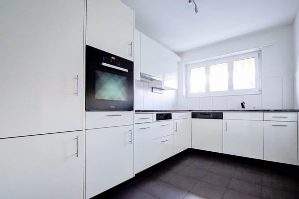 attraktive 1.5 Zi.-Wohnung mit grossem sonnigen Balkon 1