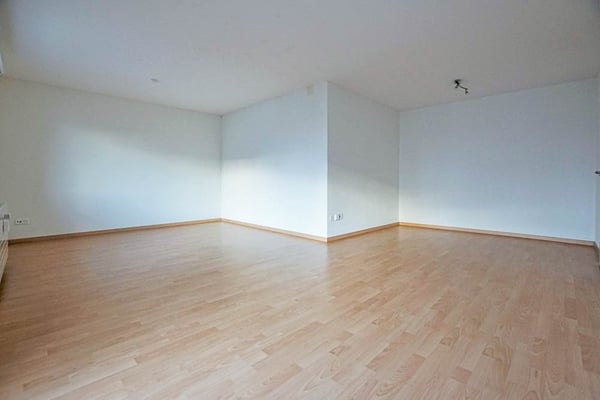attraktive 1.5 Zi.-Wohnung mit grossem sonnigen Balkon 5