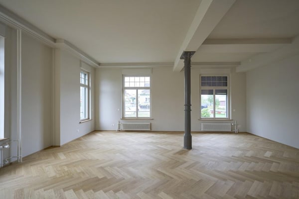 Gewerbefläche / Atelier im Loft-Stil mit Wohnküche 2