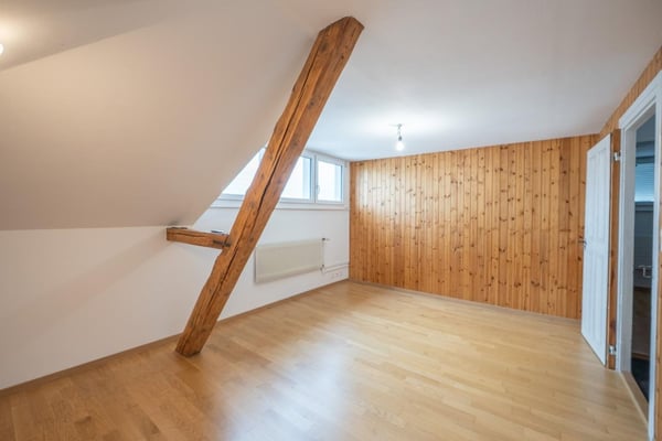 Grosszügiges Einfamilienhaus mit zwei Wohneinheiten 9