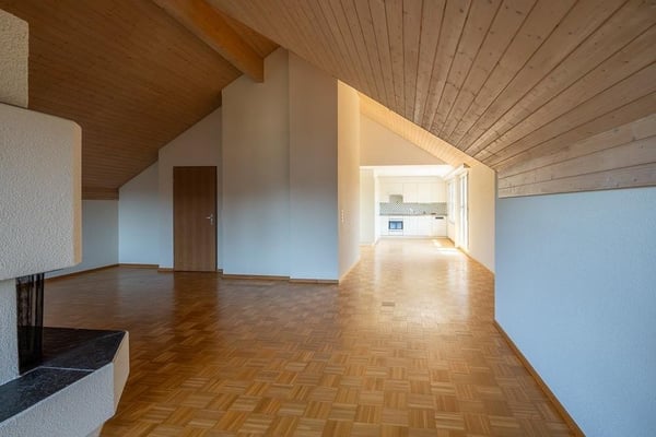Grosszügige 5.5-Zi. Dachwohnung mit zwei Balkonen 3