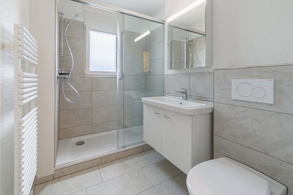 Moderne 3.5 Zimmer Wohnung im 1. OG 2