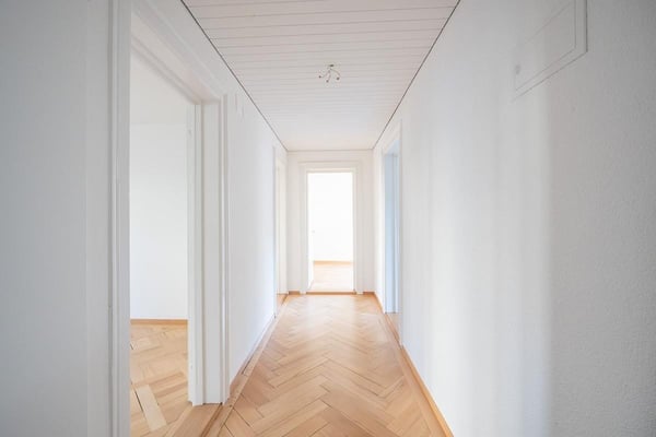 Stilvolle 4.5-Zimmerwohnung mit Altbaucharme in St. Georgen 8