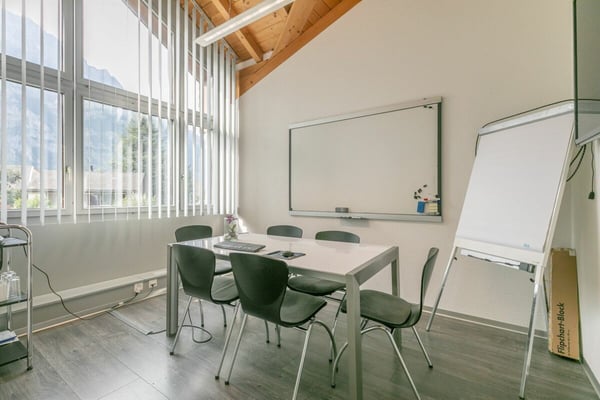 Gewerbeliegenschaft mit Grossraumbüro 5