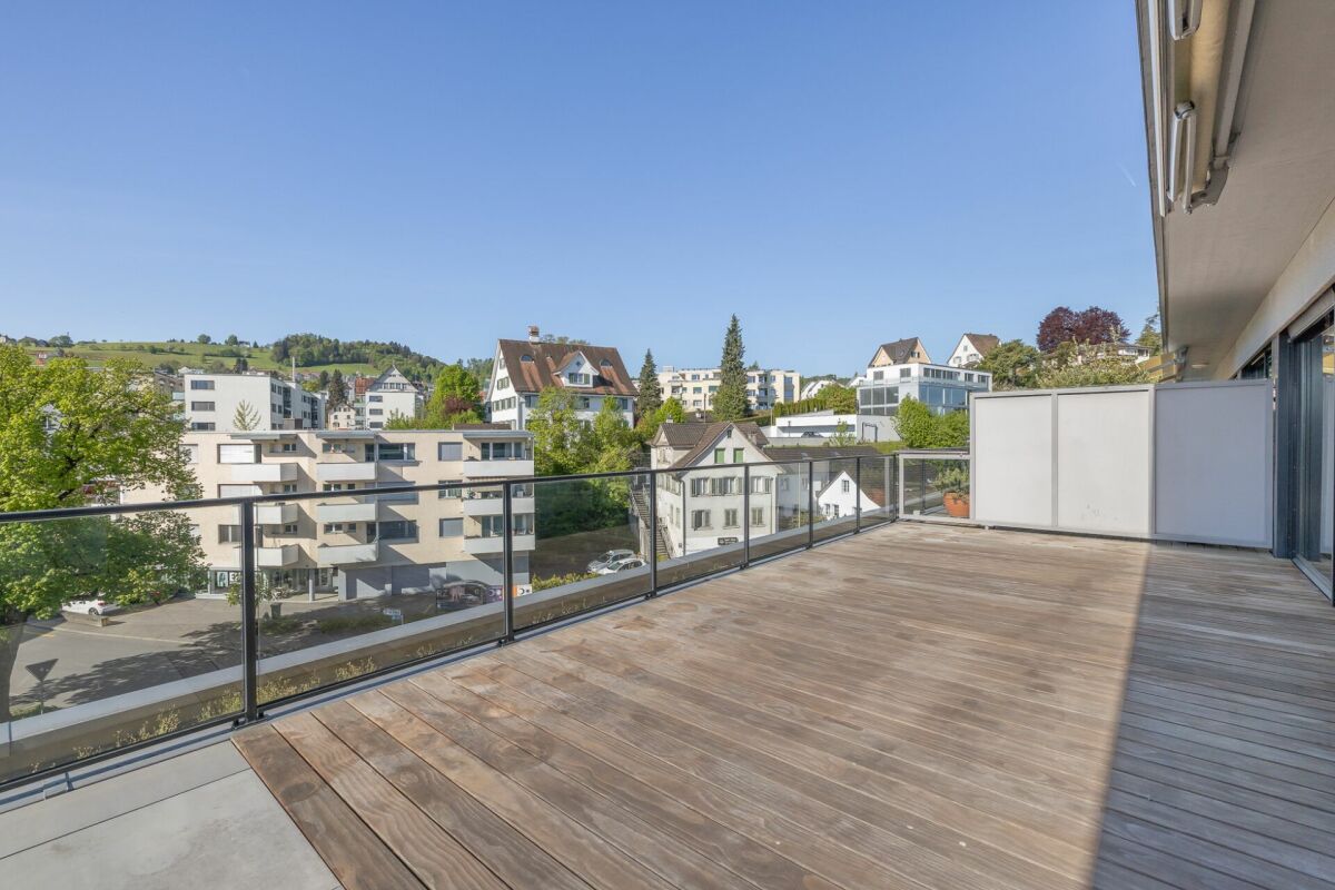 3.5-Zi-Attika-Maisonette am Ufer des Zürichsees