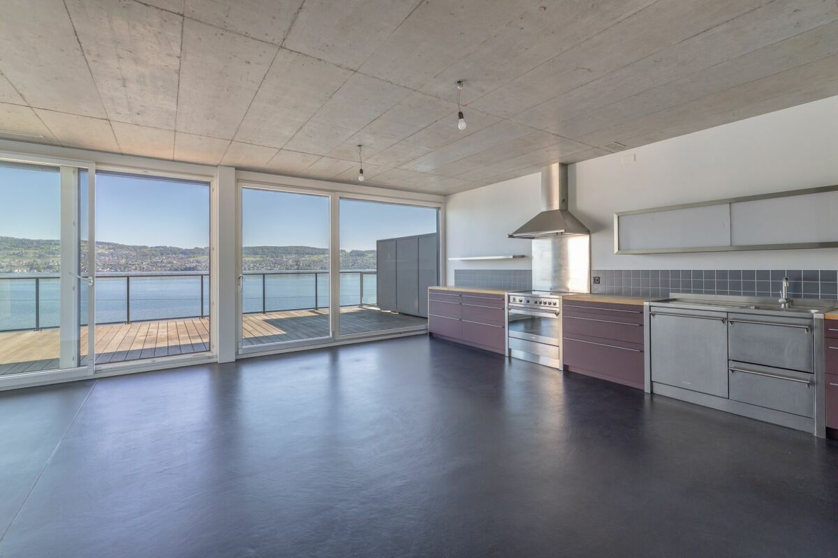 3.5-Zi-Attika-Maisonette am Ufer des Zürichsees