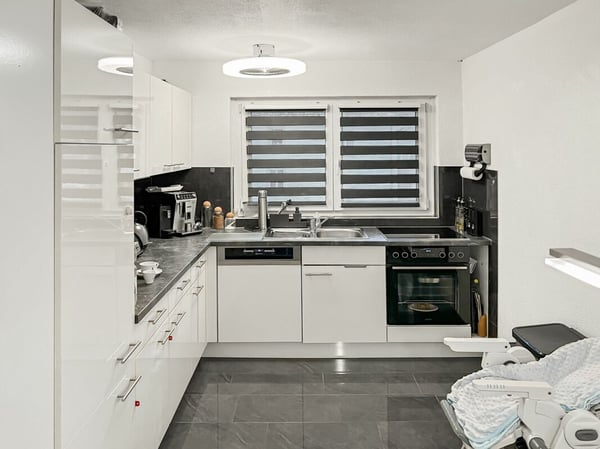 Zweifamilienhaus mit Balkon, Cheminée und grossem Platzangebot 5