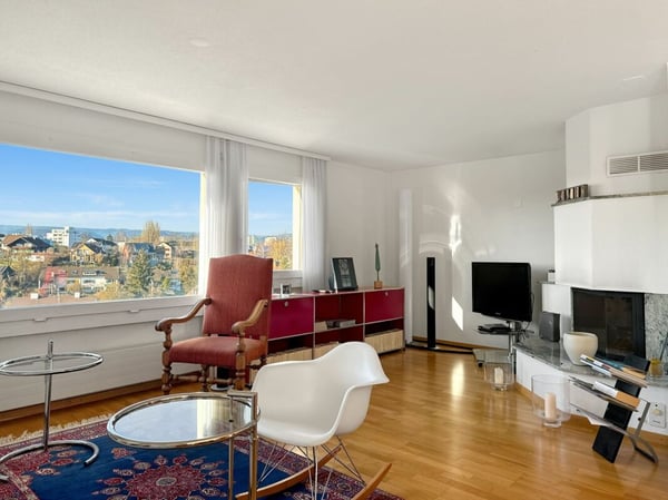 Exklusive Wohnqualität auf zwei Etagen - mit Munotblick 2