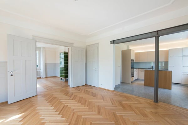 Wohnjuwel mit Charme - Stilvolles 1½-Zimmer-Einfamilienhaus im begehrten Emmersberg-Quartier 4