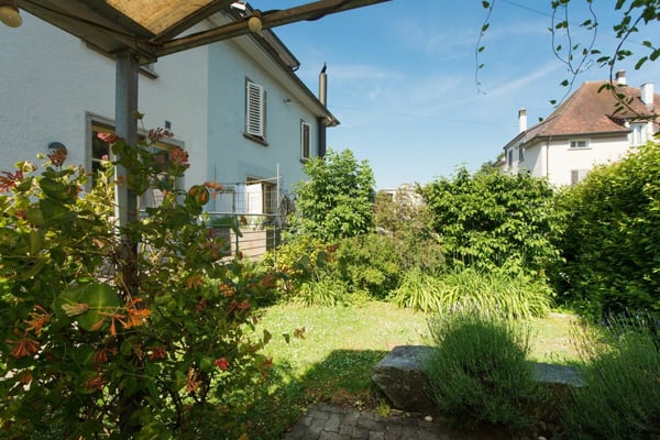 Wohnjuwel mit Charme - Stilvolles 1½-Zimmer-Einfamilienhaus im begehrten Emmersberg-Quartier 11