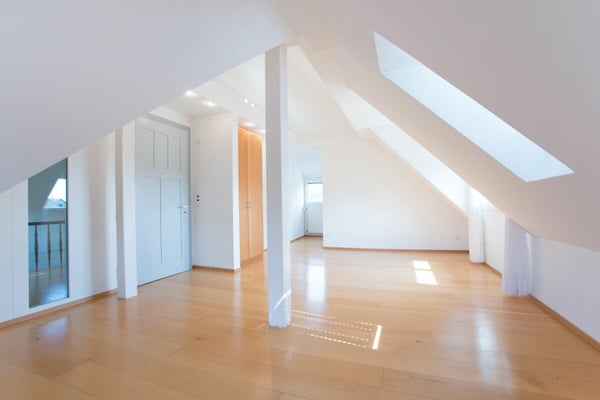 Wohnjuwel mit Charme - Stilvolles 1½-Zimmer-Einfamilienhaus im begehrten Emmersberg-Quartier 8