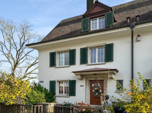 Familienfreundliches Reiheneckhaus mit Garten und Aussicht in Schaffhausen 1