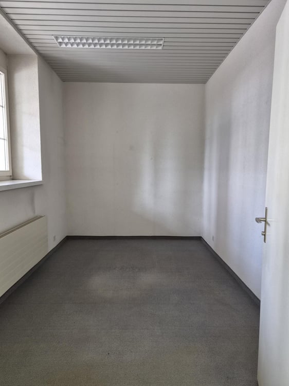 Frei einteilbare Gewerbefläche mit zusätzlichem Lagerraum 48m2 im UG 3