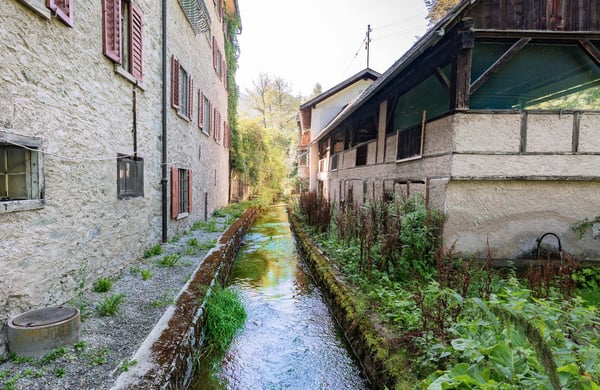 Grosszügiges Gutshaus mit rechtskräftiger Baubewilligung für ein MFH 14