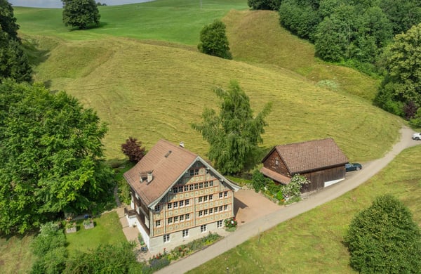 Wohnhaus »Sonnental« – Toggenburger Giebelhaus mit Rokoko-Fassade 15