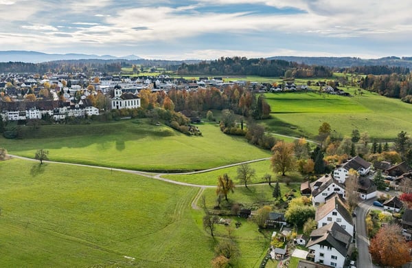Malerisches Wohnensemble mit unverbaubarer Aussicht 12