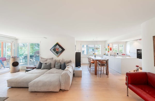 Charmante 4.5-Zimmer-Wohnung mit Seeblick in Zollikon 2