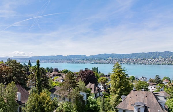 Charmante 4.5-Zimmer-Wohnung mit Seeblick in Zollikon 11