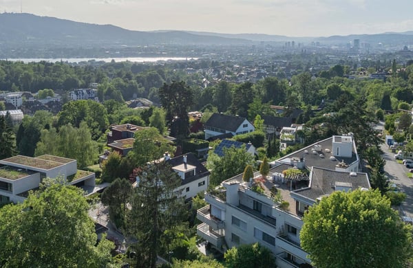 Exklusive Maisonette-Attikawohnung mit spektakulärer Seesicht 9