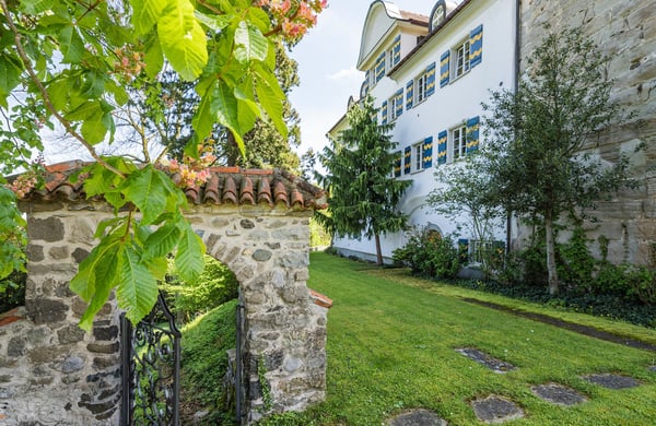 Schloss in St. Gallen – Repräsentatives, totalsaniertes Schloss mit See- und Weitsicht 11