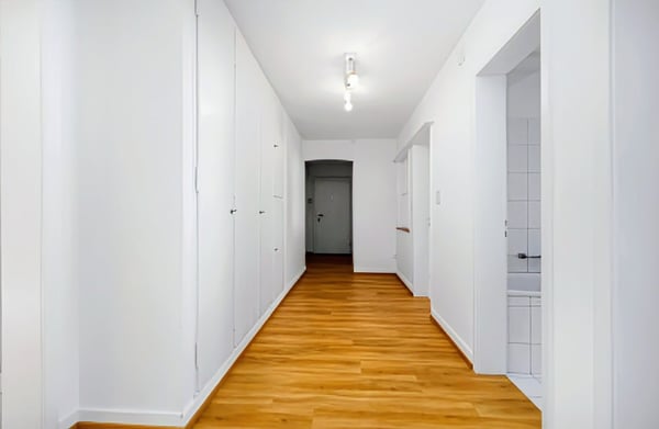 Helle 4-Zimmerwohnung an zentraler Lage in Zürich 2