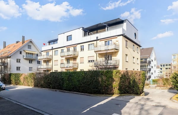 Helle 4-Zimmerwohnung an zentraler Lage in Zürich 1