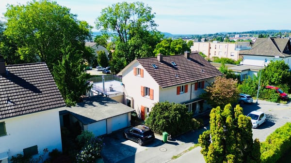 Charmantes 6.5-Zimmer-Doppeleinfamilienhaus in Grenchen 33