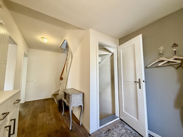 Charmantes 6.5-Zimmer-Doppeleinfamilienhaus in Grenchen 24