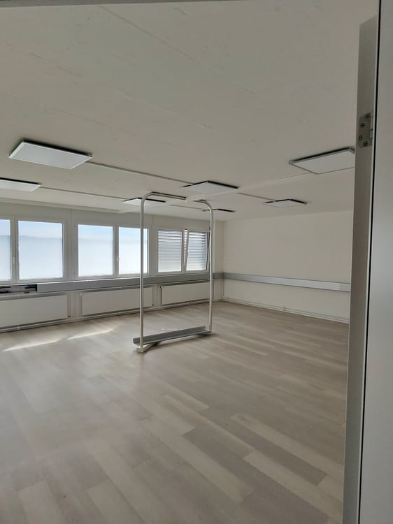 Büro mit Kurs und klarer Sicht - hier fliegt dein Business nicht in die Pflicht! 9