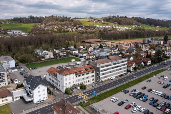 Büro mit Fokus - hier wird gearbeitet, nicht geshowt 1