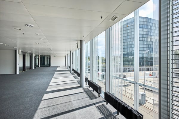 Mehr Fläche, mehr Sicht - mitten im SCB-Licht! 10