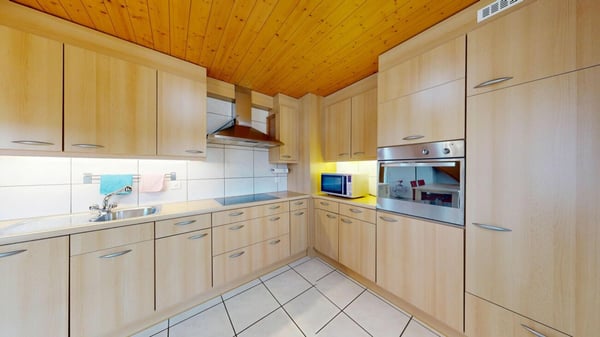 3,5 Zimmer, viel Licht und eine Galerie zum Verlieben 11