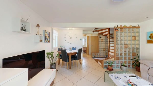 Wohnglück mit Garten und viel Charme - Reiheneckhaus in Pieterlen 4